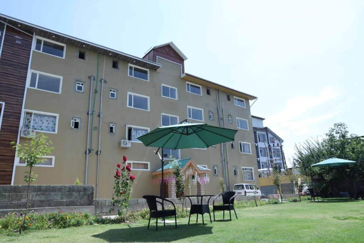 The Jamawar Hotel Srinagar  Exterior photo